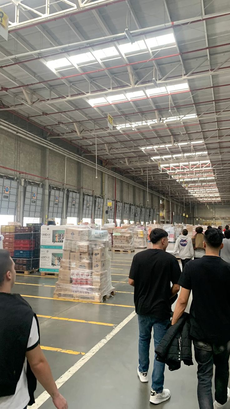 China market, warehouse, and cargo service